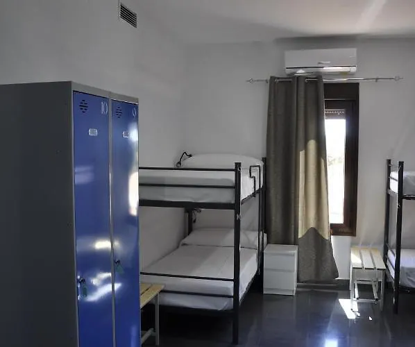 Cruceros Alqueva Hostel Cheles