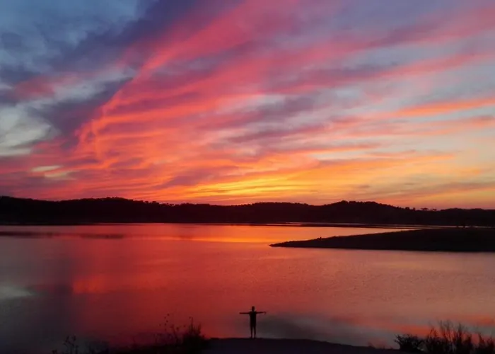 Cruceros Alqueva Челес