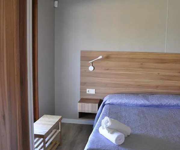 Cruceros Alqueva Челес