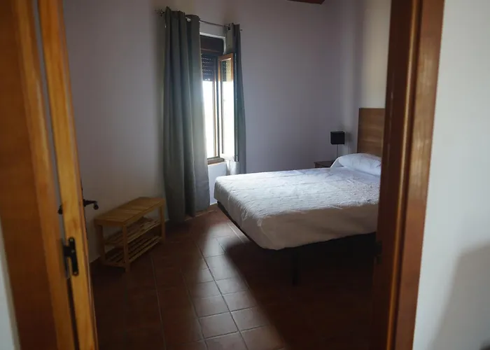 Cruceros Alqueva Hostel Cheles